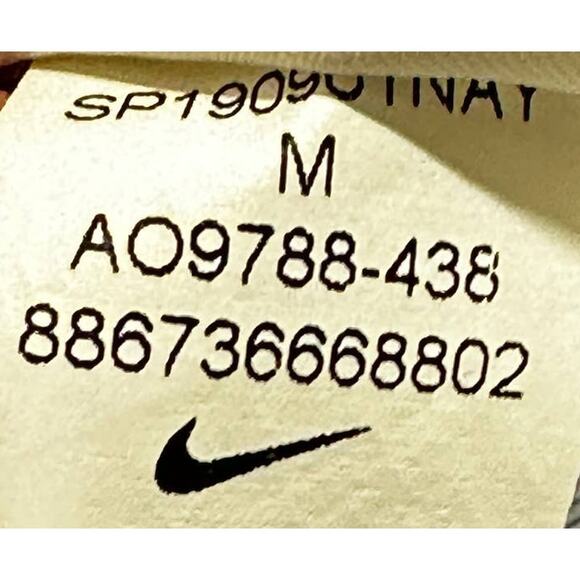 Nike Training Slim Fit Tank Top Size M Blue Striped DriFIT Athleisure AO9788-438 - Picture 7 of 7